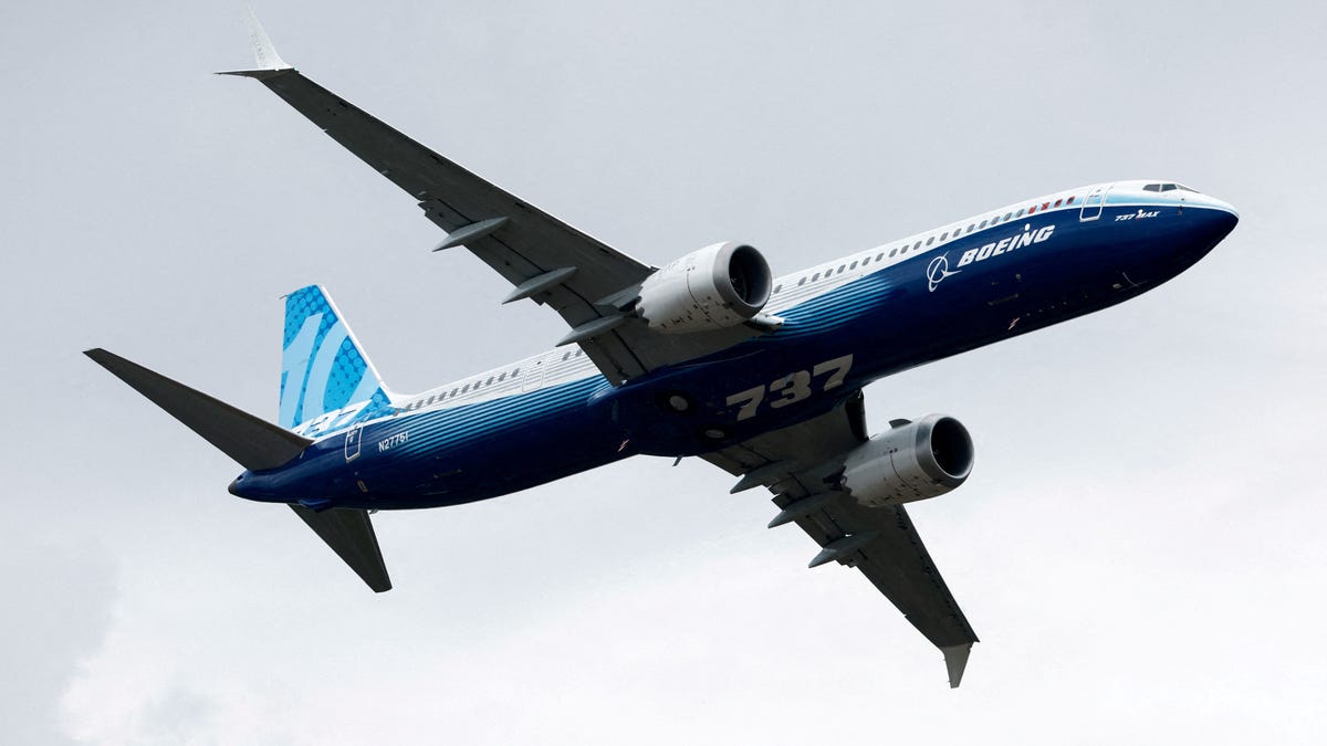 83676092007 20250513 t 171940 z 2130451445 rc 23 n 1 a 37 b 0 n rtrmadp 3 unitedboeing.jpg
