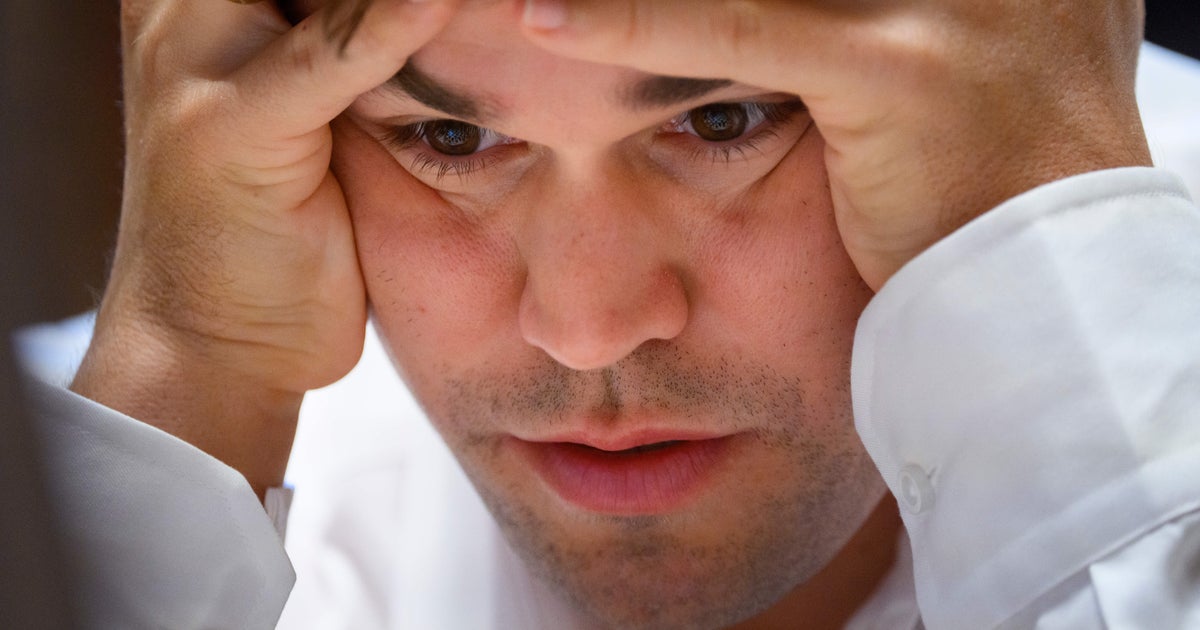 Magnus carlsen 2197519042.jpg